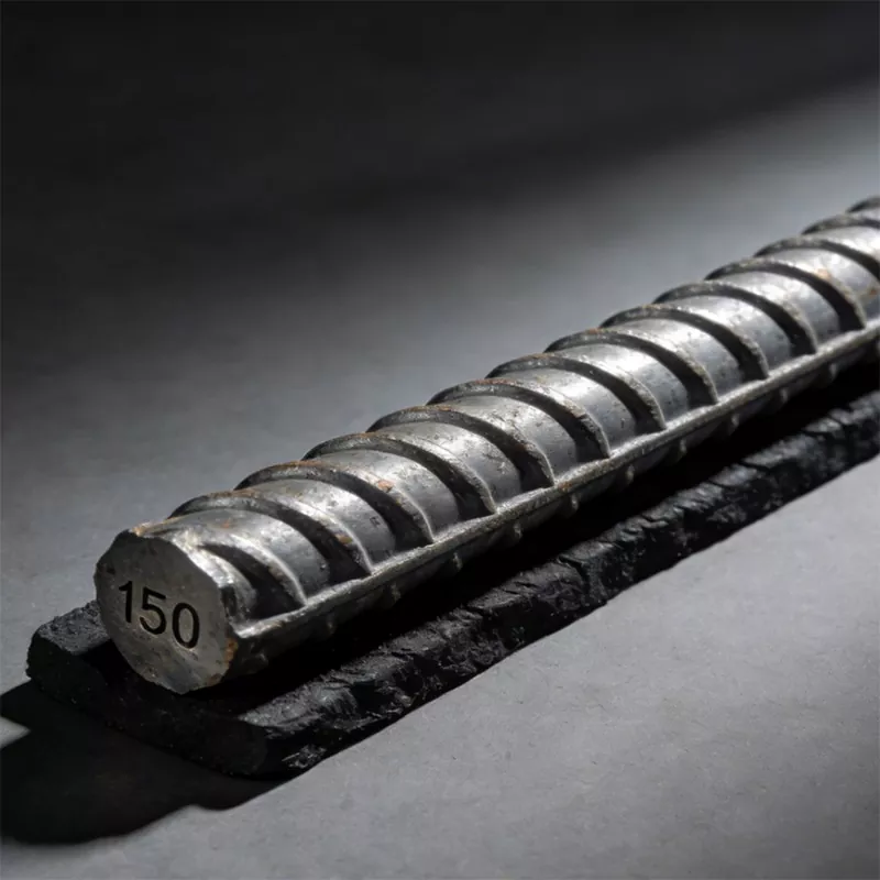 Zdeformowany pręt w cewce