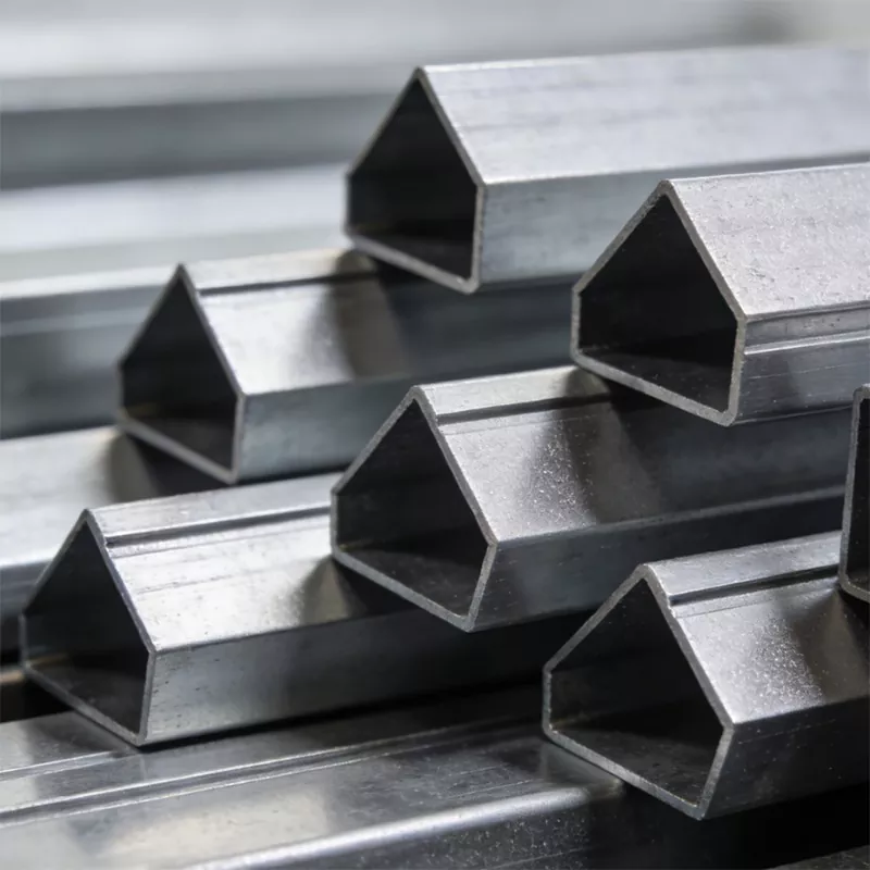 Ostra rura narożna o przekroju kwadratowym